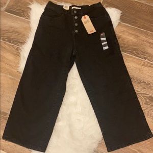Levi’s Black Mile High Cropped Wide Leg Jean -